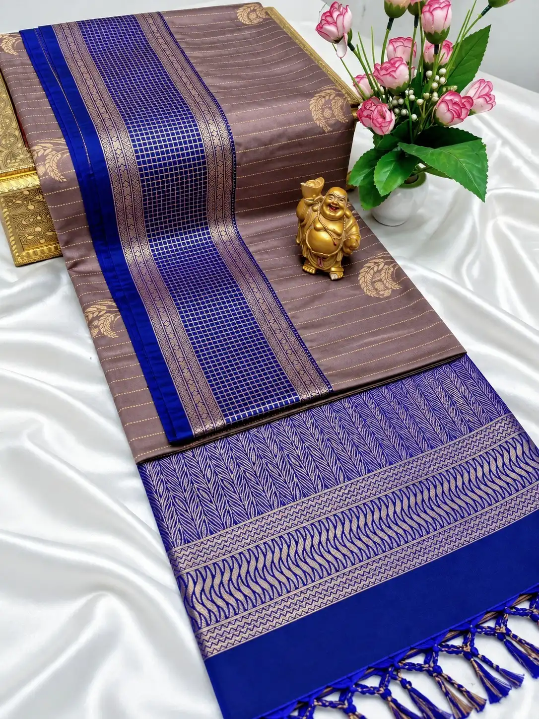 Rekha Jari Grid Pallu Semi Kanchipuram Silk Saree